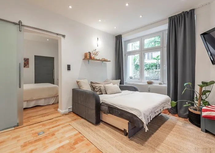 Apartment Gemuetliche Mit Terrasse In Winterhude Hamburg